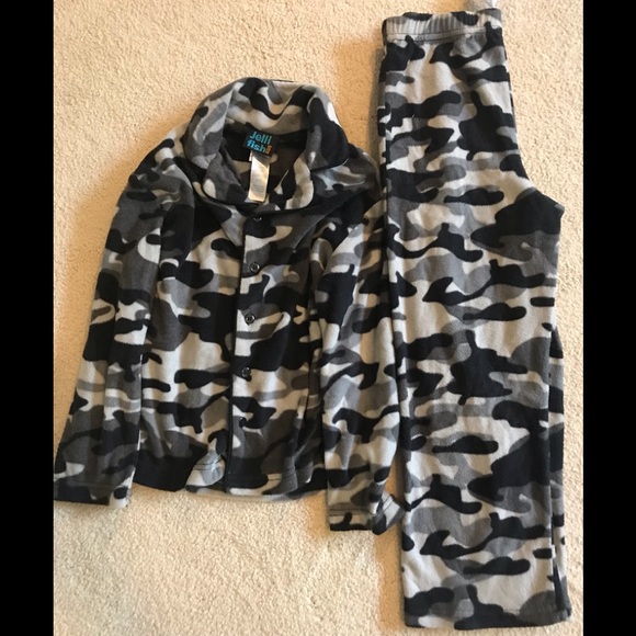 XS(4/5) Gray Camouflage 2 Pc pajamas. - Picture 2 of 3